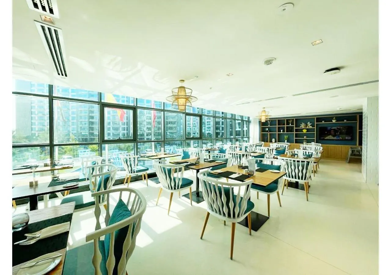 First Class Apartments In Seven Palm With Direct Access To The West Palm Beach And Nakheel Mall Dubaj